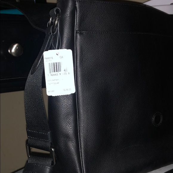 Authentic Coach cross shoulder messenger bag - Picture 3 of 3